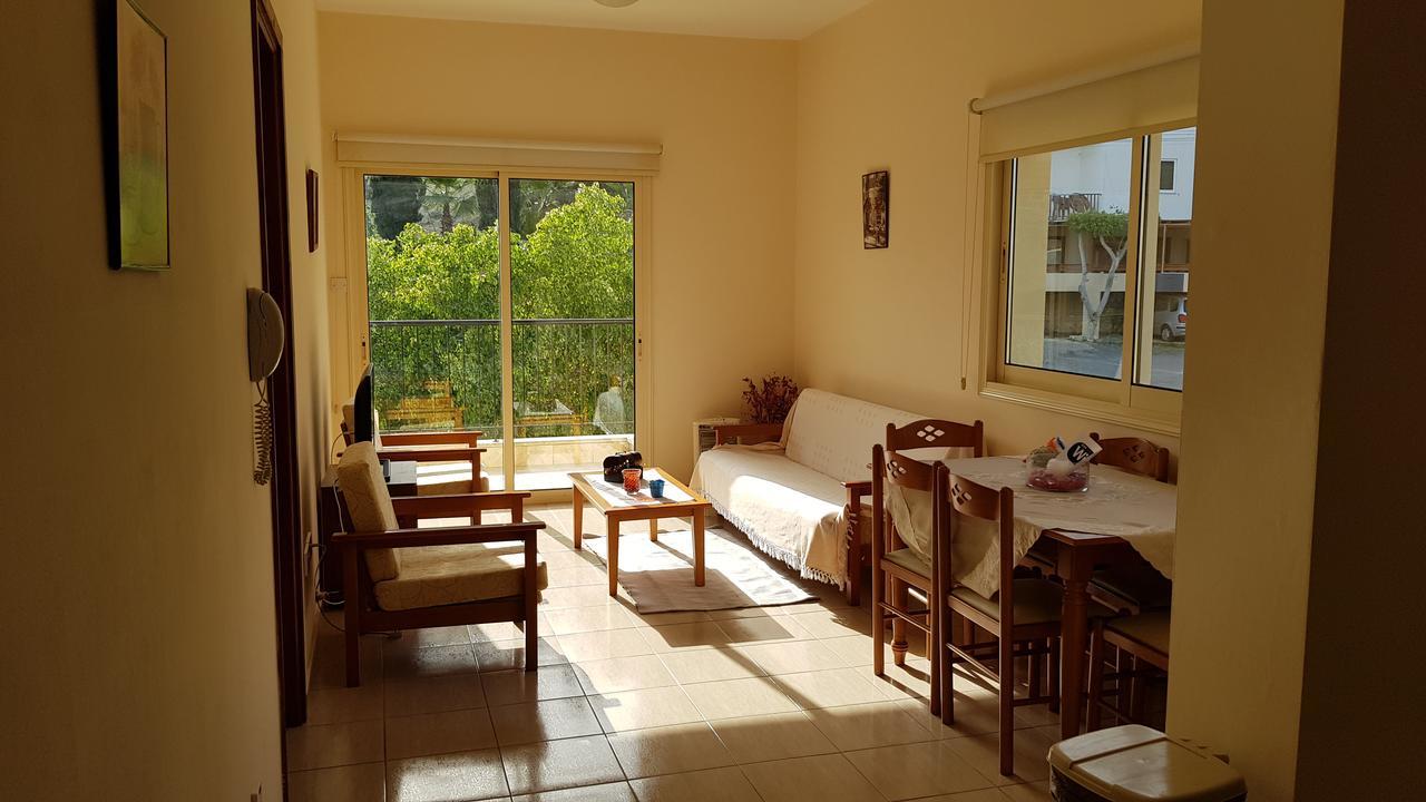 Lazaros Pissouri Apartments Extérieur photo