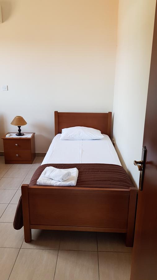 Lazaros Pissouri Apartments Extérieur photo