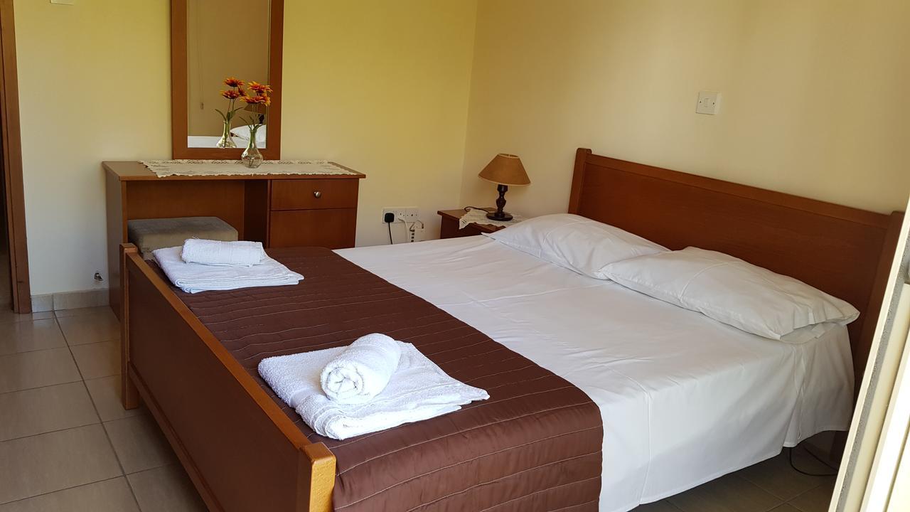 Lazaros Pissouri Apartments Extérieur photo